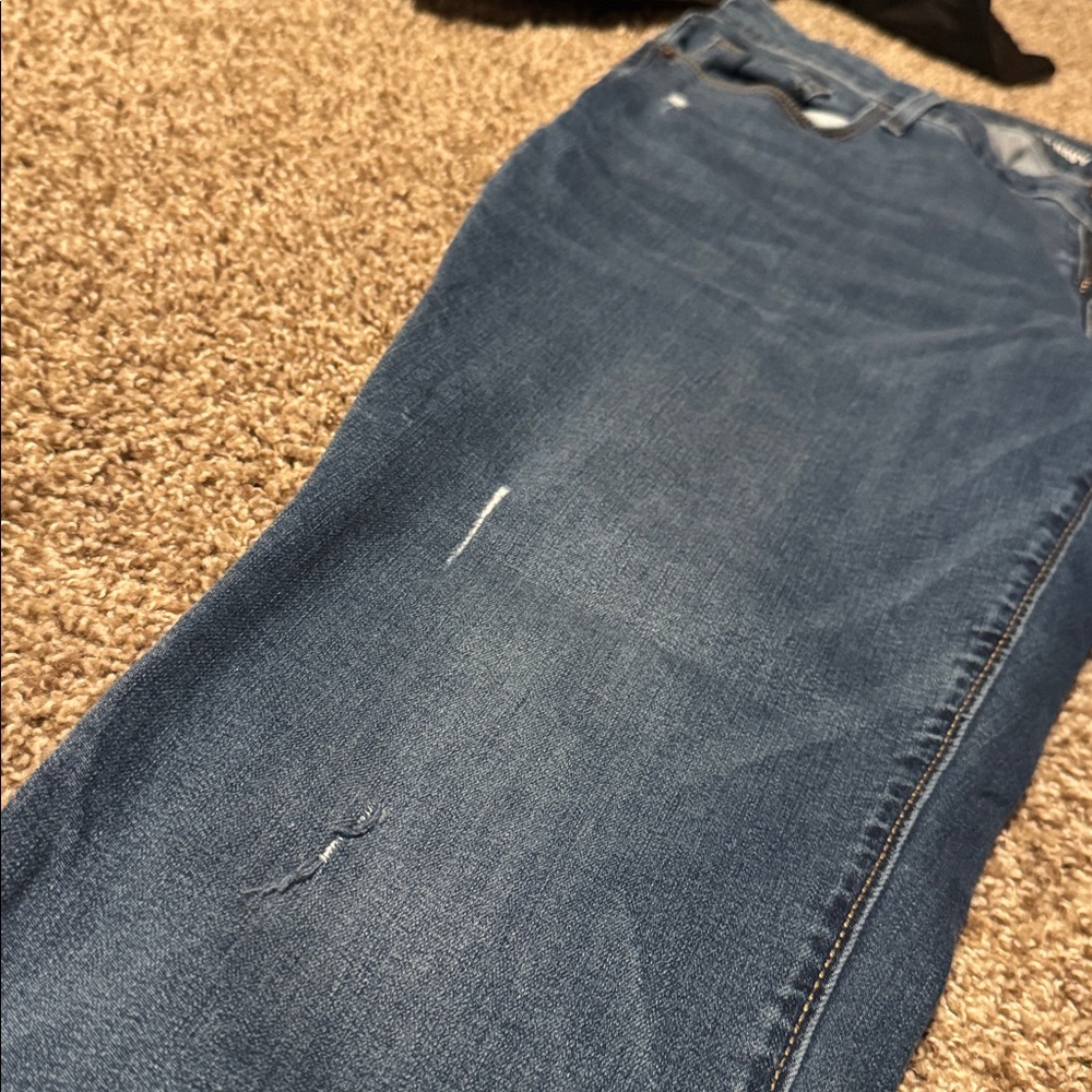 Old Navy Rockstar Midrise distressed stretch jeans (16P) - EUC! - Picture 3 of 9